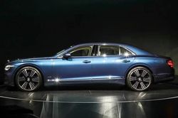 Chi tiết siêu xe Bentley Flying Spur vừa trình làng: Công suất 782 mã lực, giá hơn 12 tỷ đồng