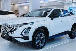 Omoda C5 bổ sung thêm bản giá rẻ tại Việt Nam