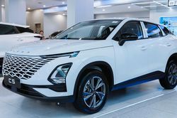 Omoda C5 bổ sung thêm bản giá rẻ tại Việt Nam