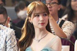 Về quê Hòa Minzy ngắm mùa sen đẹp nhất Bắc Ninh