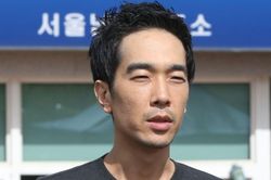 Nam ca sĩ Go Young Wook gây tranh cãi vì phát ngôn về văn hóa cổ vũ World Cup