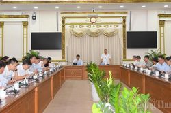 Thứ trưởng Nguyễn Hoàng Long làm việc với TP. Hồ Chí Minh về thực hiện Quy hoạch điện VIII điều chỉnh