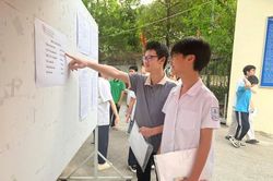 H&agrave; Nội c&ocirc;ng bố điểm chuẩn v&agrave;o lớp 10 THPT c&ocirc;ng lập 2026