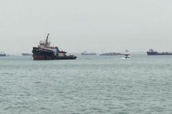 Tàu chở dầu đầu tiên qua eo biển Hormuz sau thỏa thuận Mỹ - Iran