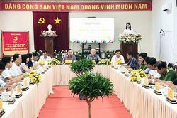 T&igrave;nh h&igrave;nh kinh tế - x&atilde; hội tr&ecirc;n địa b&agrave;n x&atilde; Ph&uacute; Hữu tiếp tục ph&aacute;t triển