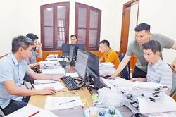 Lặng thầm 'mở lối' đường băng