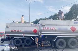 Kịp thời triển khai phương án xử lý sự cố tràn hóa chất trên quốc lộ 51