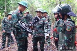 Quân khu 1 nghiệm thu đất đai rà phá bom, mìn đợt 1 tại Lạng Sơn