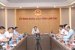 Chủ tịch UBND tỉnh Nguyễn Tuấn Anh chủ tr&igrave; hội nghị th&aacute;o gỡ vướng mắc, đẩy mạnh thu h&uacute;t đầu tư v&agrave;o c&aacute;c cụm c&ocirc;ng nghiệp tr&ecirc;n địa b&agrave;n