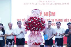 Thường trực HĐND tỉnh v&agrave; Đo&agrave;n đại biểu Quốc hội tỉnh thăm, ch&uacute;c mừng B&aacute;o v&agrave; Ph&aacute;t thanh, Truyền h&igrave;nh L&agrave;o Cai nh&acirc;n dịp 21/6