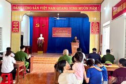 Ra mắt m&ocirc; h&igrave;nh 'Ba quản' tại th&ocirc;n Tổng Vương, tăng cường hiệu quả ph&ograve;ng, chống ma t&uacute;y ở Ph&uacute;c Kh&aacute;nh