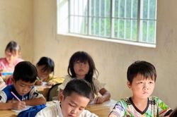 Giữ bước chân học trò vùng sâu