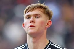 Man Utd chi 50 triệu bảng mua Lewis Hall: Bước đi chiến lược thay thế Luke Shaw