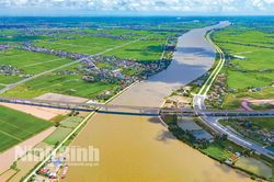 Ninh Bình sau 1 năm thực hiện chính quyền địa phương 2 cấp: Xây dựng nền quản trị địa phương hiện đại, phục vụ nhân dân tốt hơn
