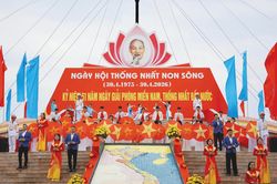 Khi đất lạ h&oacute;a qu&ecirc; hương