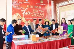 'Tiếp lửa' cho hội vi&ecirc;n nh&agrave; b&aacute;o
