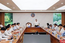 Bộ trưởng Bộ T&agrave;i ch&iacute;nh l&agrave;m việc với Thường trực Tỉnh ủy Sơn La