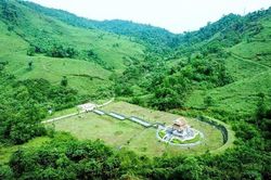 Đ&oacute;n nhận Bằng xếp hạng Di t&iacute;ch lịch sử Nh&agrave; Tưởng niệm Liệt sĩ tuyến đường 71 tại Tiểu khu 67