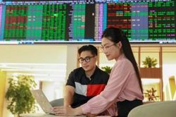 Báo chí góp phần xây dựng niềm tin, lan tỏa minh bạch và thúc đẩy sự phát triển bền vững thị trường chứng khoán