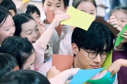 Cơn sốt Teach You a Lesson và những khoảng trống của giáo dục hiện đại