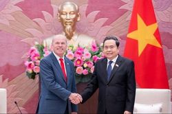 Việt Nam - Canada đẩy mạnh hợp tác kinh tế và lập pháp