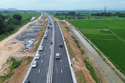 Nâng cấp, hoàn thiện các tuyến cao tốc đã đầu tư theo quy mô phân kỳ