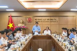 Cần bảo đảm '3 đủ' cho hệ thống gi&aacute;o dục