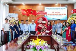 Lãnh đạo tỉnh thăm, chúc mừng các cơ quan báo chí nhân 21/6