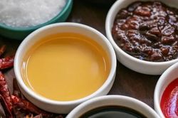 Thứ gia vị nhiều nhà dùng mỗi ngày nhưng bảo quản sai cách có thể trở thành 'ổ vi khuẩn': Kiểm tra ngay tủ bếp của bạn