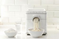 7 vật dụng nhà bếp nhiều người mua nhưng ít dùng