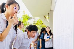 Lộ diện thủ khoa lớp 10 H&agrave; Nội đạt 29,75 điểm, đỗ trường Phan Đ&igrave;nh Ph&ugrave;ng