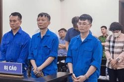Nhận tiền 'bảo kê' công trình xây dựng trái phép, loạt cựu cán bộ lĩnh án