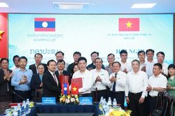 Thắt chặt hợp tác y tế giữa tỉnh Nghệ An và tỉnh Xiêng Khoảng