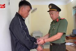 Cất giấu khẩu súng gần 2 năm, vừa mang về thì bị bắt