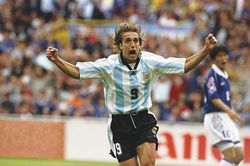 Batistuta và tình yêu 'kỳ lạ' dành cho thành Firenze huyền thoại