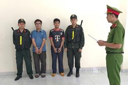 Bu&ocirc;n b&aacute;n d&eacute;p giả, 2 đối tượng bị khởi tố tội 'X&acirc;m phạm sở hữu c&ocirc;ng nghiệp'