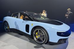 Giới siêu giàu mua xe điện Ferrari Luce chỉ để 'làm đẹp' hồ sơ?