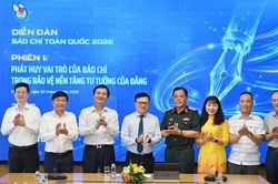 Bảo vệ nền tảng tư tưởng của Đảng ch&iacute;nh l&agrave; bảo vệ niềm tin của nh&acirc;n d&acirc;n