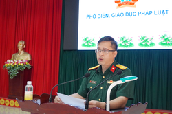 Viện Kiểm s&aacute;t qu&acirc;n sự Khu vực 52 (Qu&acirc;n khu 5): Phối hợp tuy&ecirc;n truyền, phổ biến ph&aacute;p luật tại Lữ đo&agrave;n 280