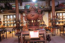 Nghệ nhân 'thổi hồn' biến gốc cây thành hình dạng độc đáo