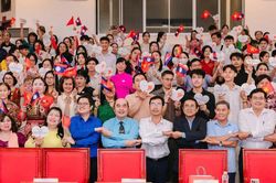 TPHCM: 102 gia đình Việt đồng hành cùng sinh viên Lào, Campuchia