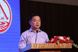 Chủ tịch UBND tỉnh Đắk Lắk: B&aacute;o ch&iacute; l&agrave; cầu nối giữa &yacute; Đảng v&agrave; l&ograve;ng d&acirc;n