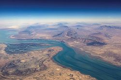 Eo biển Hormuz mở lại, 'nút thắt' vận tải biển toàn cầu chưa thể gỡ ngay