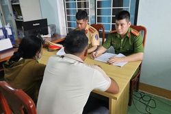Xử lý người phụ nữ lao ra chặn đầu ô tô, nằm giữa đường ở Quảng Trị