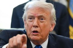Tổng thống Mỹ Trump: 'Quyền lực của tôi không giới hạn'