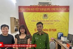Nhặt được gần 9 triệu đồng, người phụ nữ trình báo công an