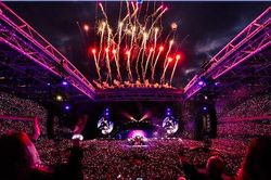 Hai văn hóa concert đang cùng tồn tại trong ngành giải trí toàn cầu
