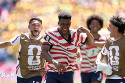 Mỹ trở th&agrave;nh đội tuyển thứ 2 v&agrave;o v&ograve;ng knock-out World Cup 2026