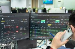 VN-Index giằng co quanh ngưỡng kháng cự trong giai đoạn chốt lời quý 2
