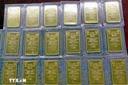 Giá vàng SJC lao dốc cuối tuần sau khi vượt mốc 151 triệu đồng một lượng